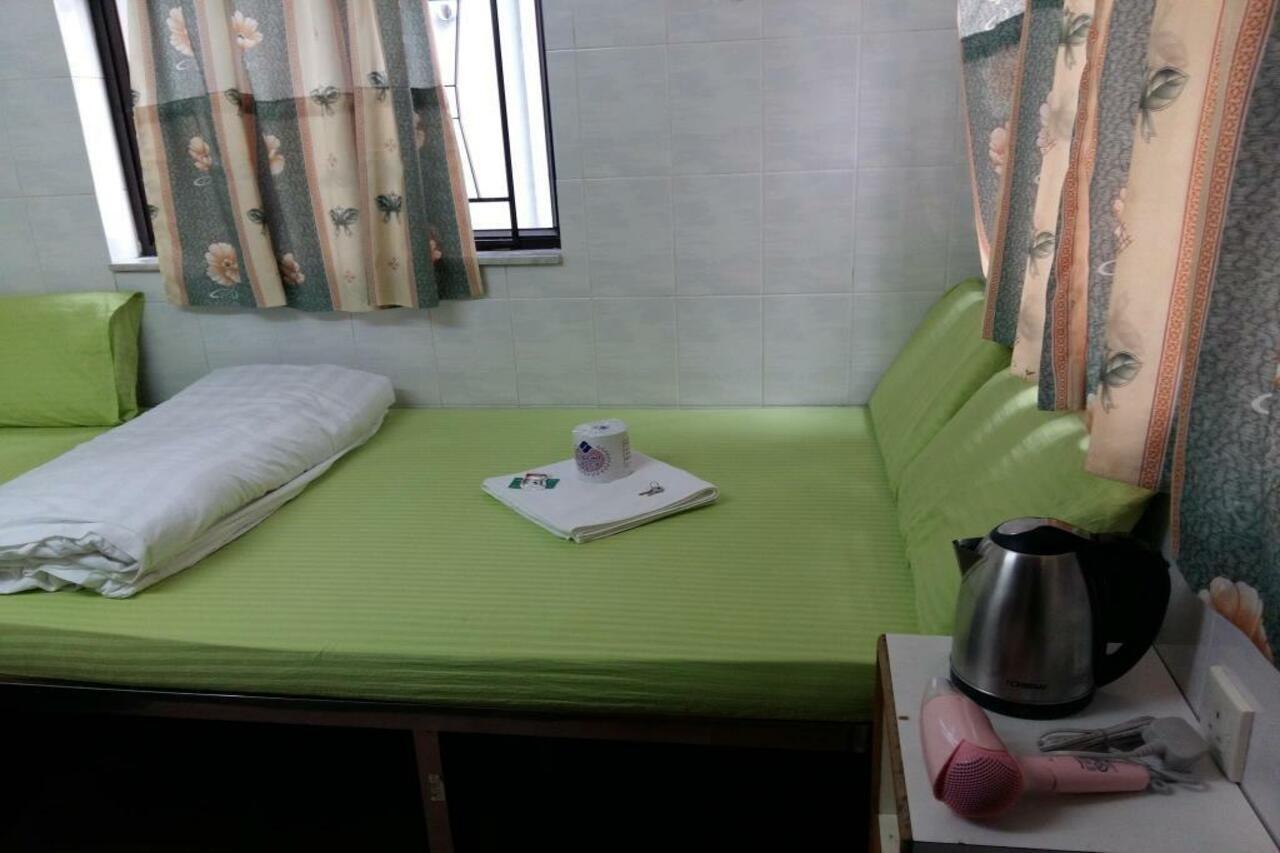 New Yan Yan Guest House Reception 9Th Floor Flat E4 E6 Hong Kong Bagian luar foto