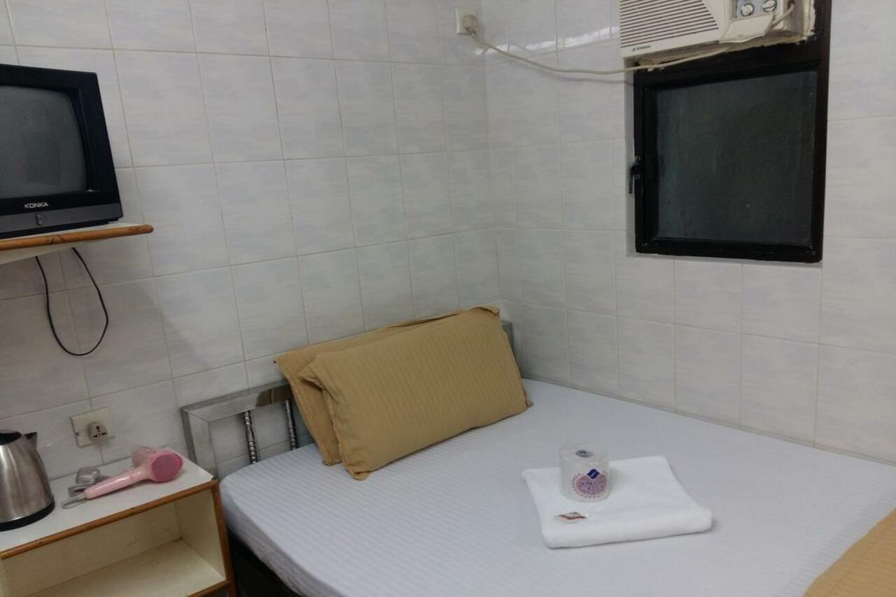 New Yan Yan Guest House Reception 9Th Floor Flat E4 E6 Hong Kong Bagian luar foto