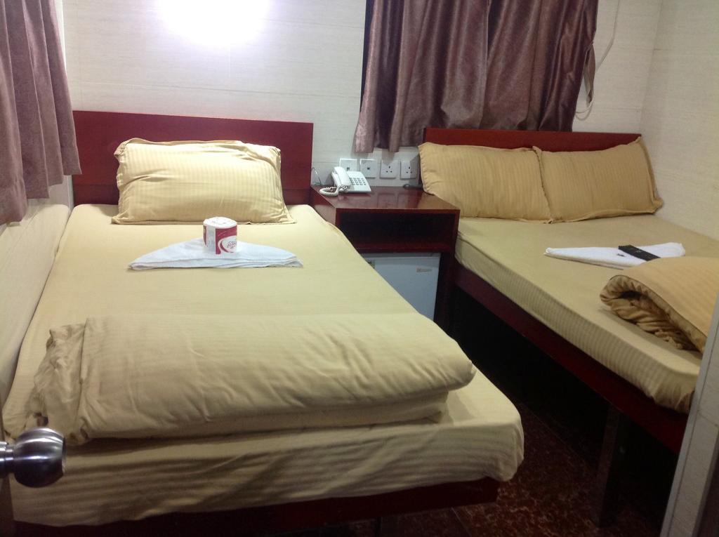New Yan Yan Guest House Reception 9Th Floor Flat E4 E6 Hong Kong Bagian luar foto