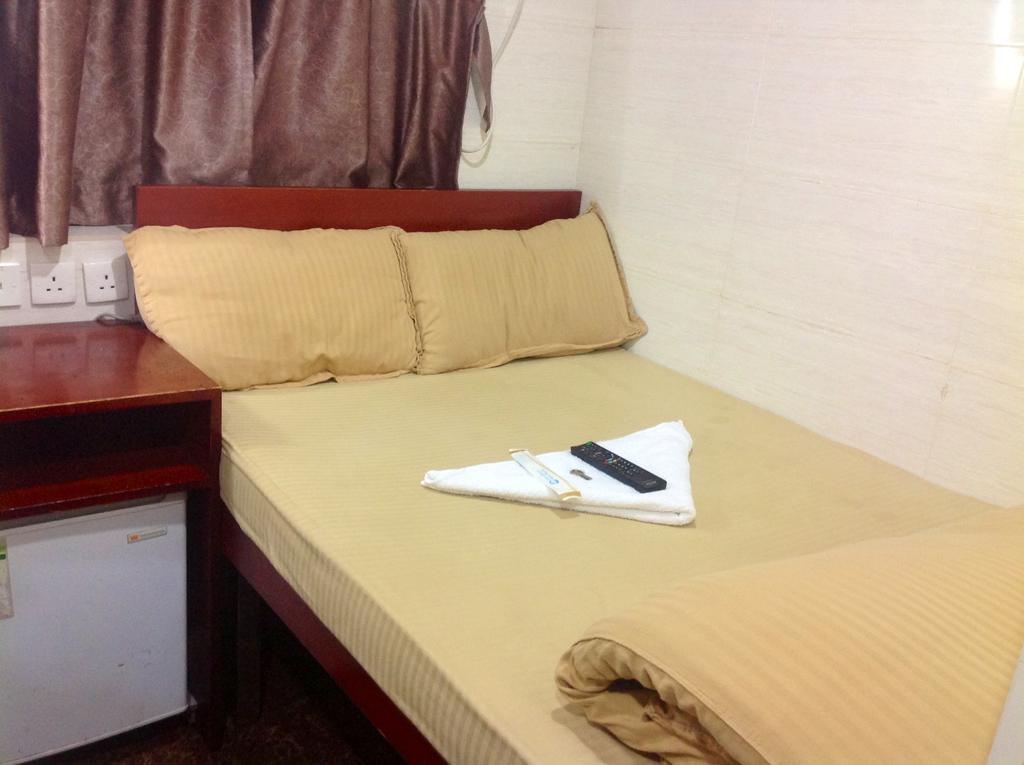 New Yan Yan Guest House Reception 9Th Floor Flat E4 E6 Hong Kong Bagian luar foto