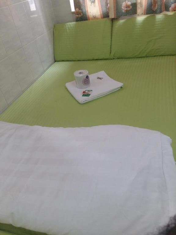 New Yan Yan Guest House Reception 9Th Floor Flat E4 E6 Hong Kong Bagian luar foto