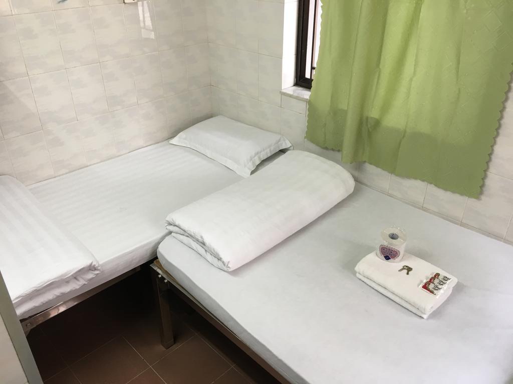 New Yan Yan Guest House Reception 9Th Floor Flat E4 E6 Hong Kong Bagian luar foto
