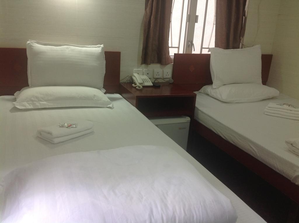 New Yan Yan Guest House Reception 9Th Floor Flat E4 E6 Hong Kong Bagian luar foto